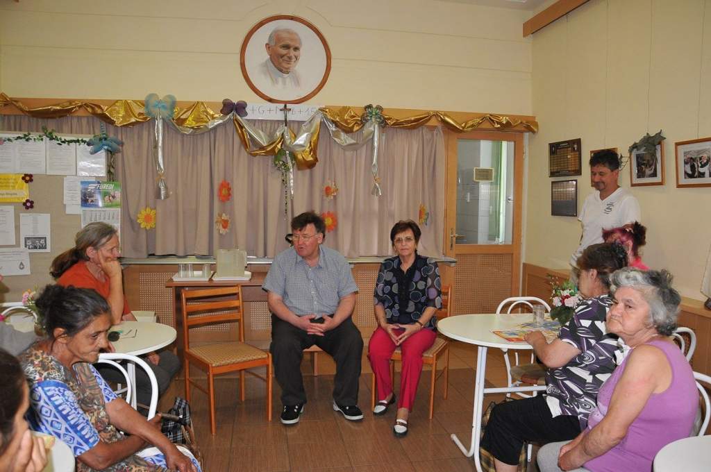 A Pintér család három fogásos ebédet kínált a Wojtyla Ház családjának