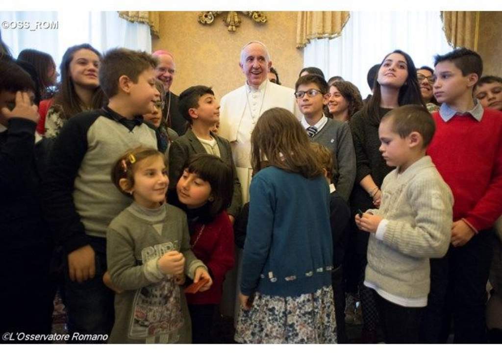 A pápa a Katolikus Akció fiataljaival ünnepelte születésnapját