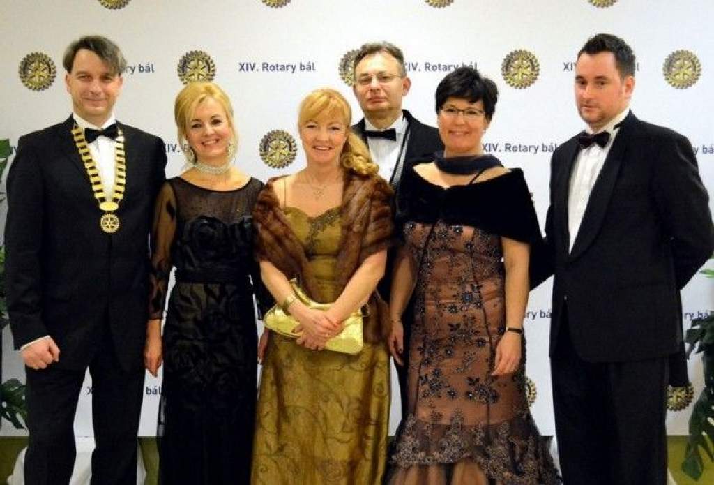 Rotary bál - Csellengő fiatalok érdekében báloztak a Három Gúnár Vendégházban