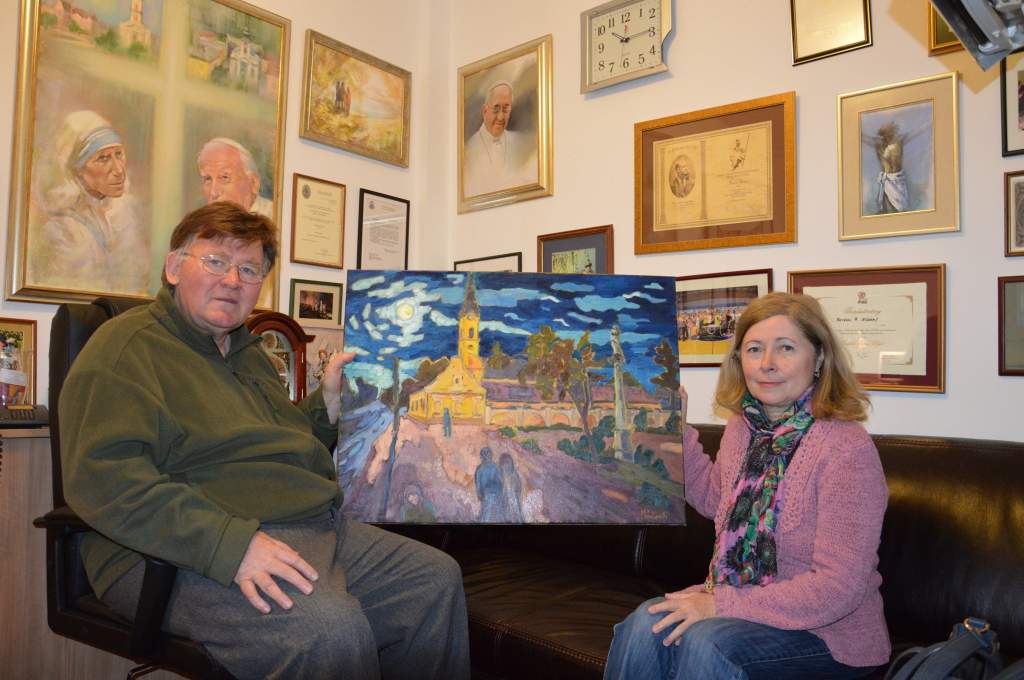 Benke Márta festményt adományozott a Wojtyla Házban