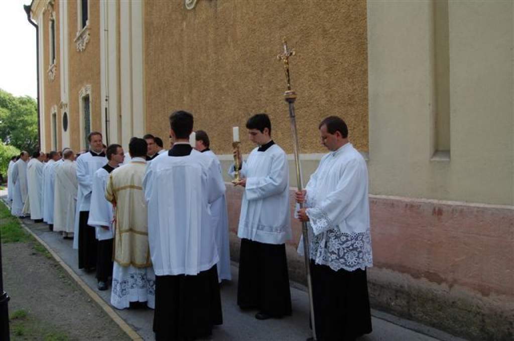 Pap- és diakónusszentelés Kalocsán - képgalériával