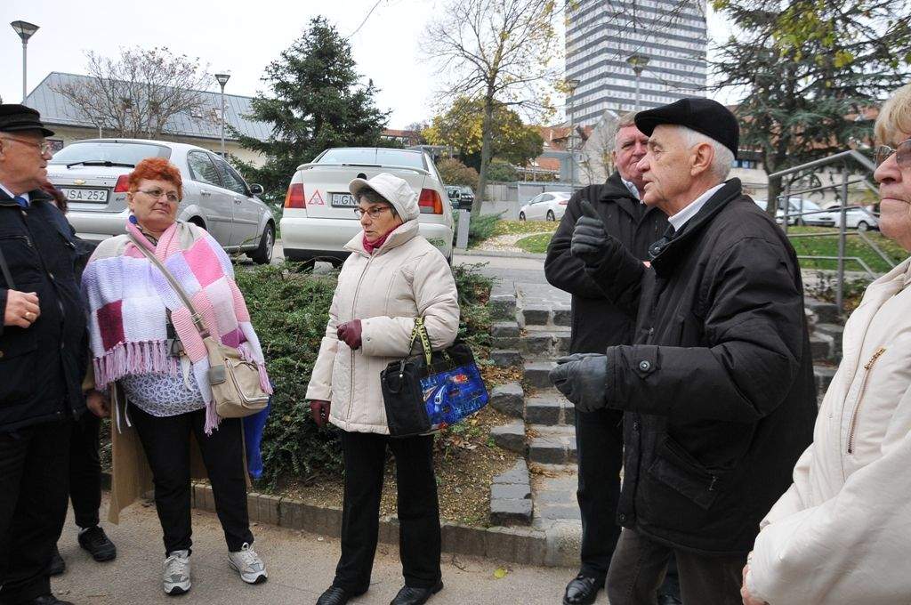 Elvarázsolta Veszprém a Wojtyla Barátság Központ nyugdíjasait