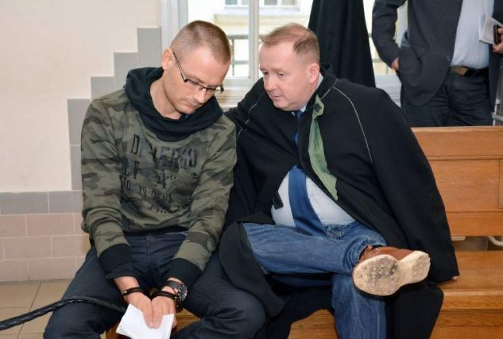 Bilincsben jött, bilincsben ment a bíróságról Zuschlag – Előzetes letartóztatásba került