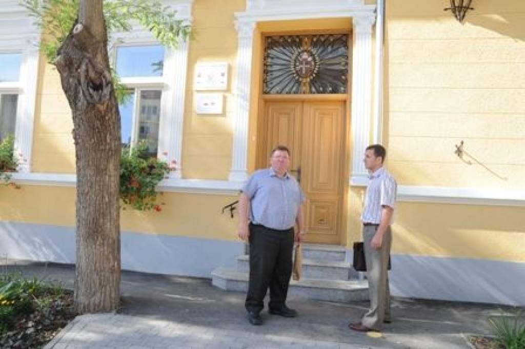 Építő szövetség alakul: Dr. Füzesi Viktor börtönparancsnok járt a Wojtyla Házban