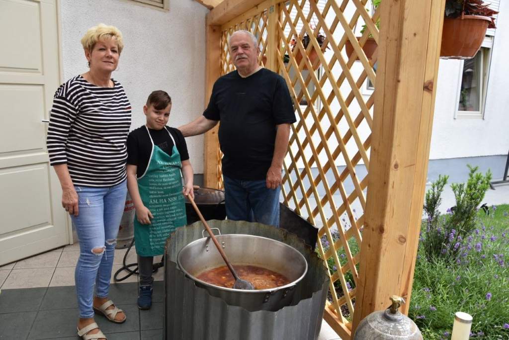 Olga és családja látta vendégül a szegényeket