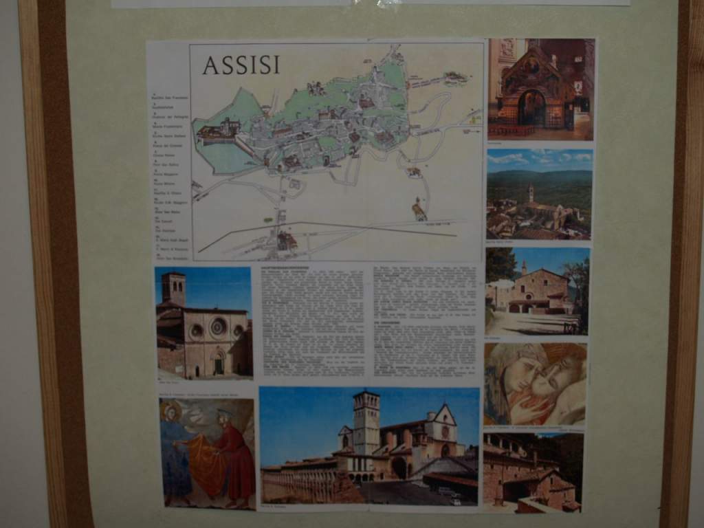 Kiállítás Assisi Szent Ferenc Regulájának 800. évfordulójára 