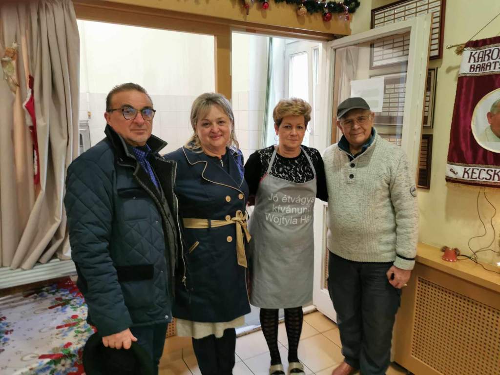 Garaczi Margó és családja szendvicseket készített a nehézsorsúaknak