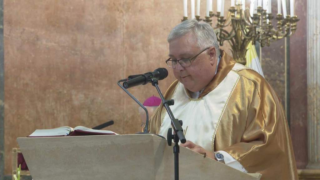 Bíró László püspök és Finta József plébános papi jubileumát ünnepelték a Nagytemplomban