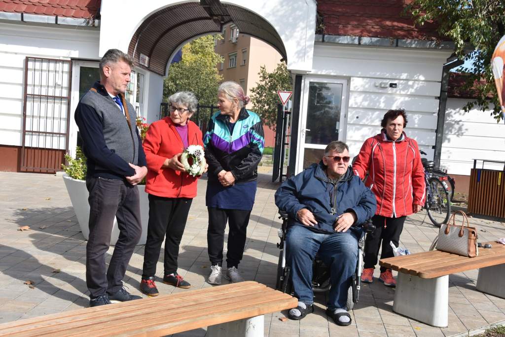 Jutalmat kaptak a derék szemétszedők