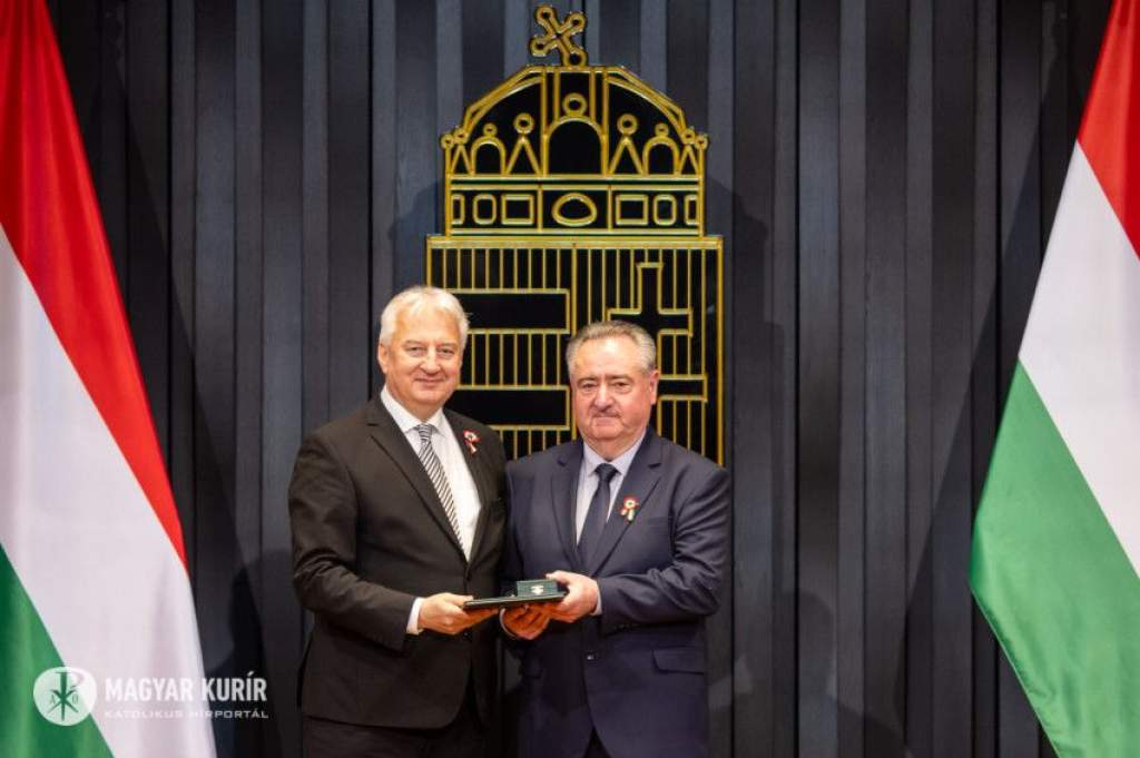 Egyházi személyeket tüntettek ki nemzeti ünnepünk alkalmából