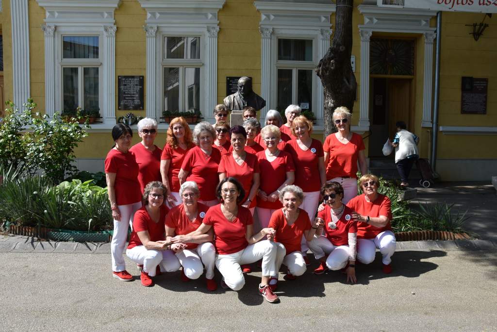 Örömtáncoltak a Wojtyla előtti téren