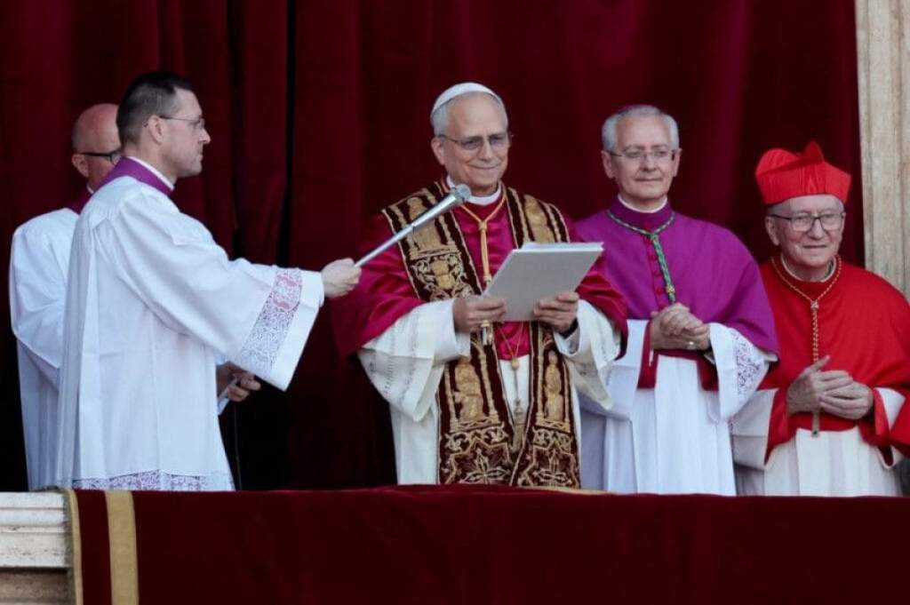 Ágostonos szerzetesként XIV. Leó a premontreiek „unokatestvére”