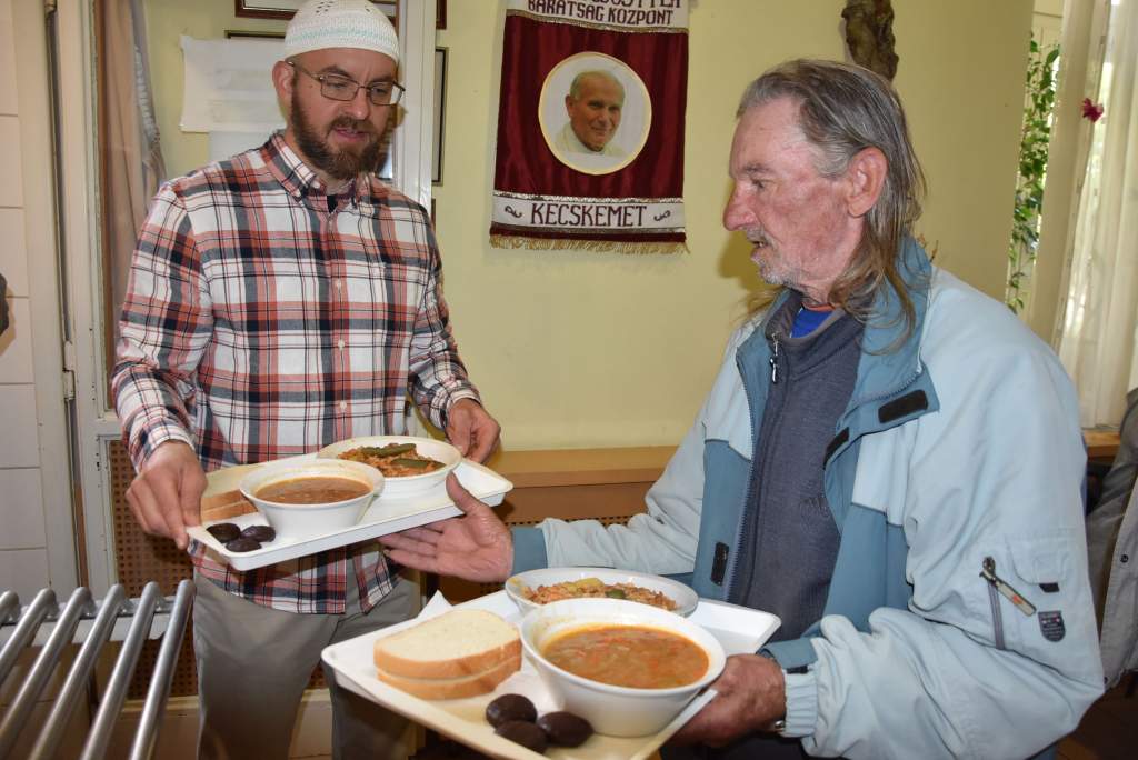 Jahuah útján étkeztek a Wojtylában