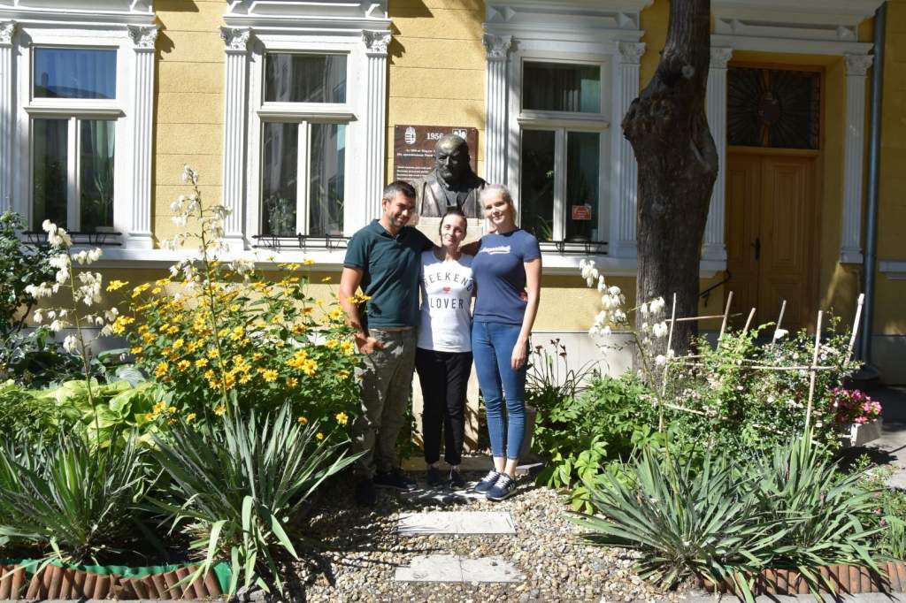 Kiss Antal étkeztette a város elesettjeit