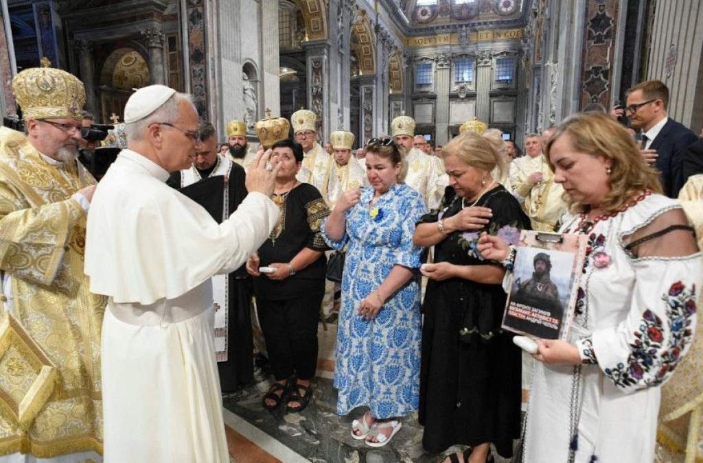 XIV. Leó pápa az ukránokhoz: Az Úrra bízom a béke és a nyugalom utáni vágyaitokat 