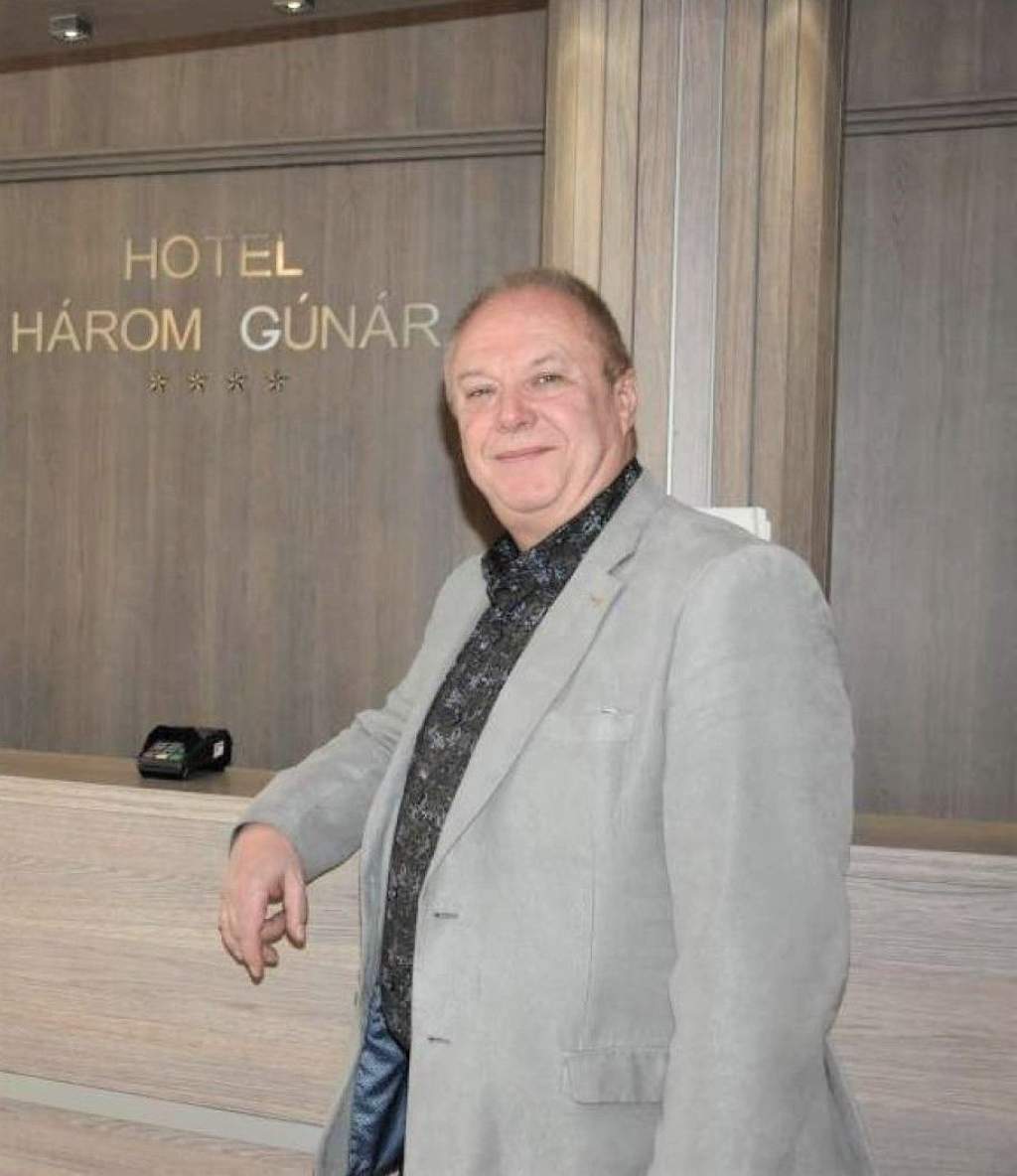 Bezár a Három Gúnár Étterem Bezár a Három Gúnár Étterem
