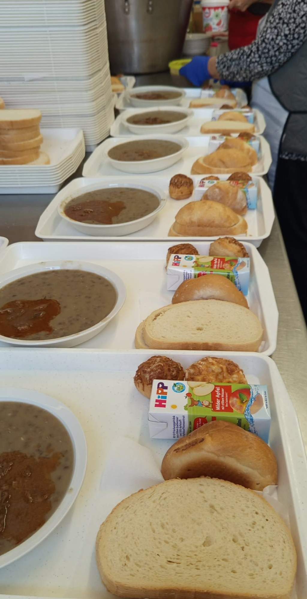 Amikor nagyot dobban a helvéciai szív: pazar ebéddel kedveskedtek a település elöljárói