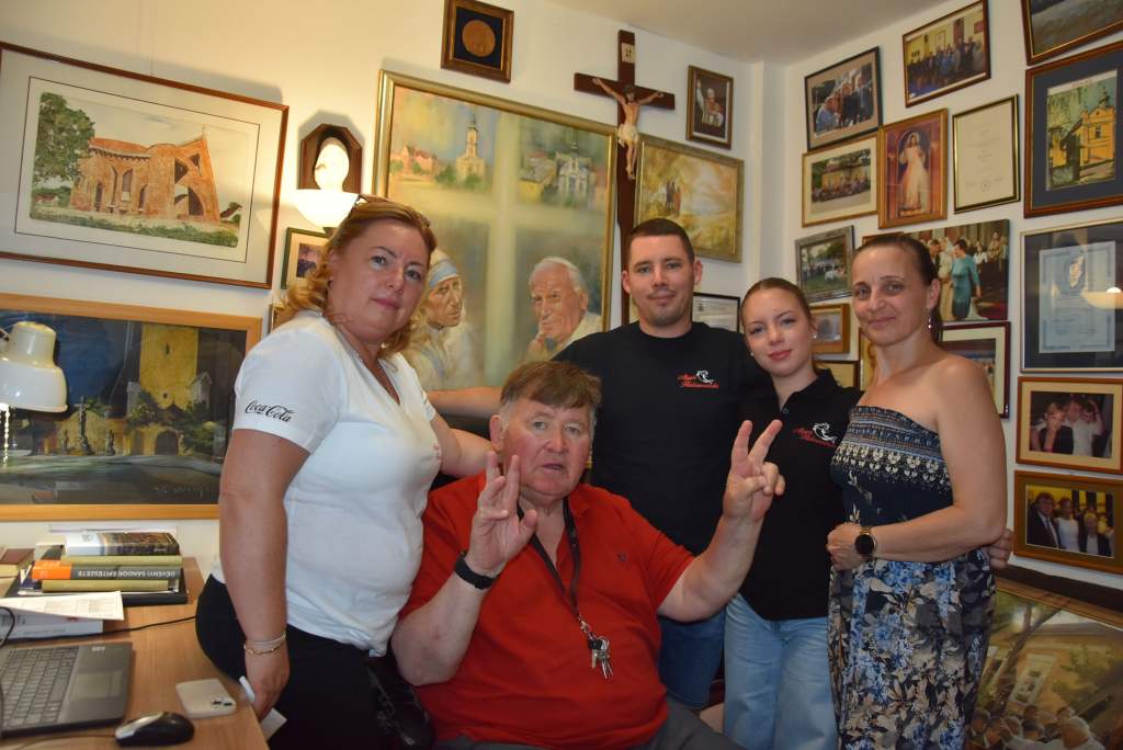 Ízekbe oltott gondoskodó szeretet – Algyői halászlé a Wojtylában