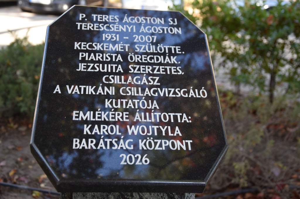 Ünnepélyesen felavatták Teres Ágoston emlékművét