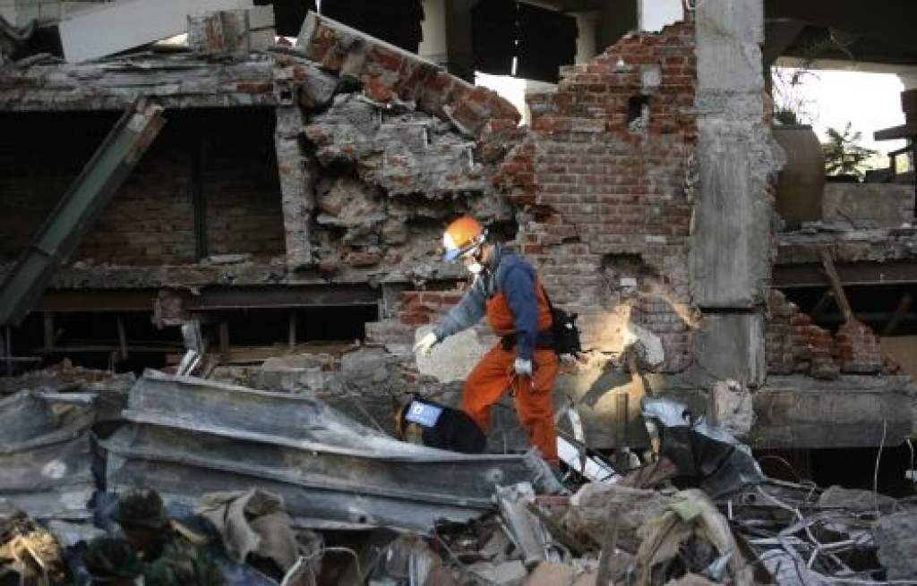 Ima a földrengés áldozataiért
