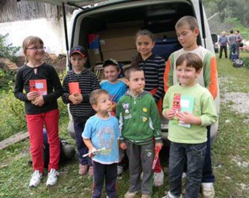 Öt erdélyi falu kapott egy-egy könyvtárat 