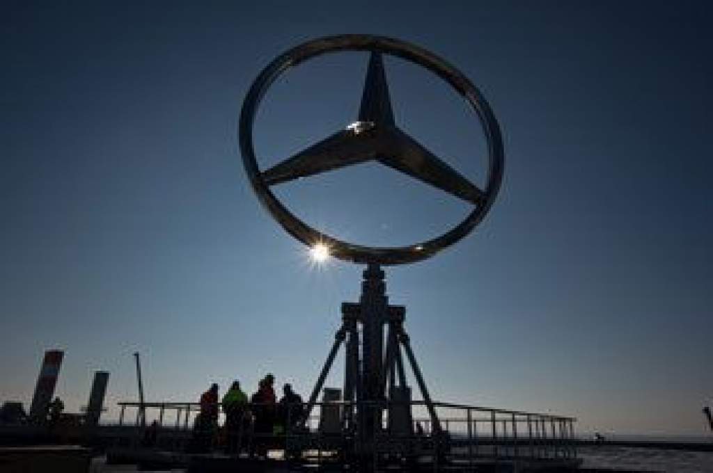 Stuttgartban már tudják, kik lesznek a Mercedes magyar beszállítói - Lapszemle