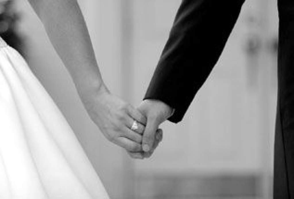 Emelkedik a házasságkötés díja Kecskeméten - Lapszemle
