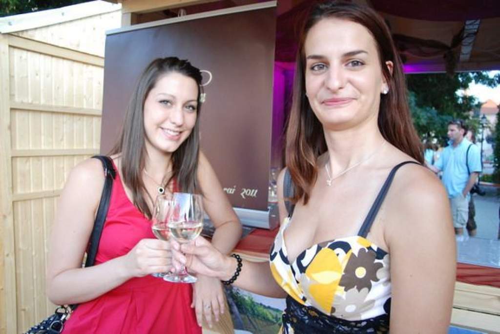 Megkezdődött a Hírös Hét Fesztivál 2011: Bács-Kiskun borait kóstolgatták
