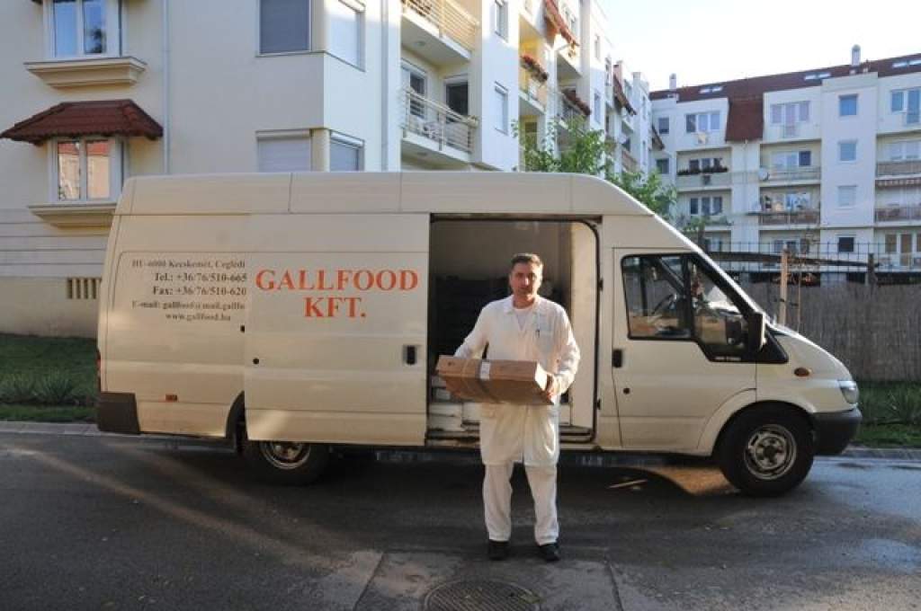 A GallFood Kft. pulykahússal és pulykamájjal kedveskedett Wojtyla szegényeinek