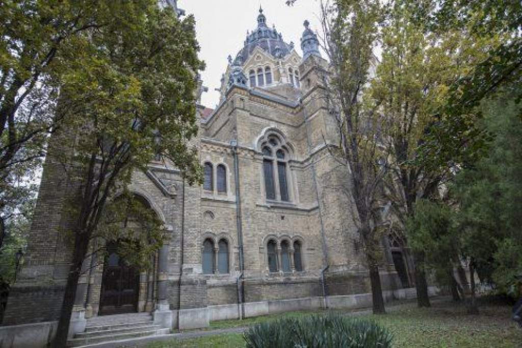 A Miniszterelnökség segítségével elkezdődhet a szegedi zsinagóga felújítása