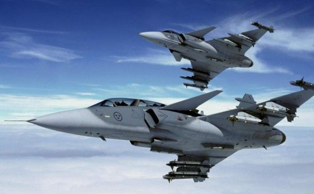 A HM megállapodást kötött a Gripen vadászgépek fejlesztésére