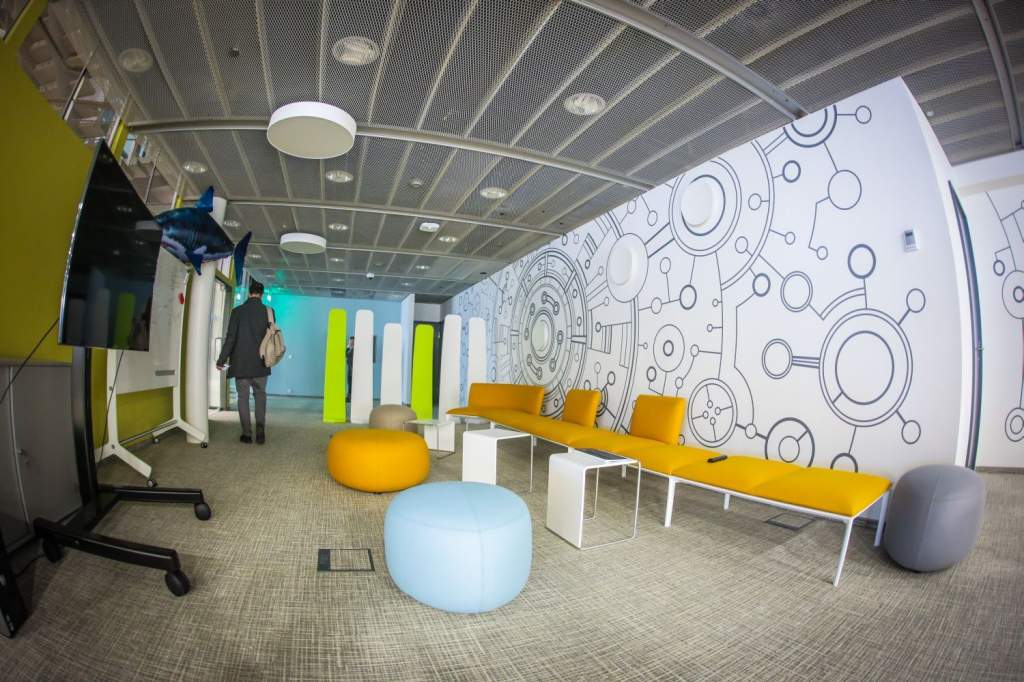 Teszteltük a LogMeIn megújult budapesti irodáját!-Átadta innovatív fejlesztőközpontját az egyik legsikeresebb magyar startup