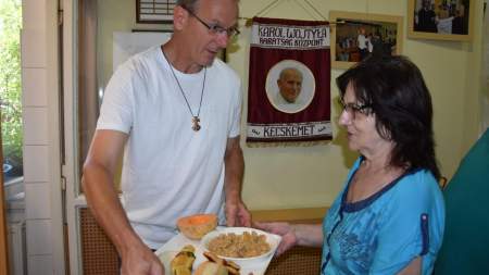 Kutas Tibor és családja támogatta a szegények étkeztetését