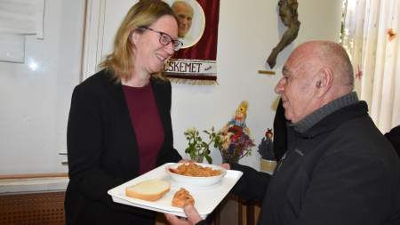 Rappali József étkeztette az elesetteket