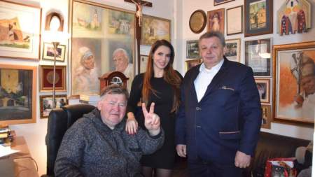 A nemes lélek íze: Helvécia polgármestere és alpolgármestere pártfogolta a szegényeket