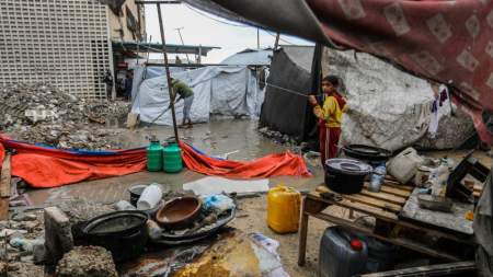 Romanelli gázai plébános: Bombázások és esőzések nehezítik tovább a gázaiak életét 