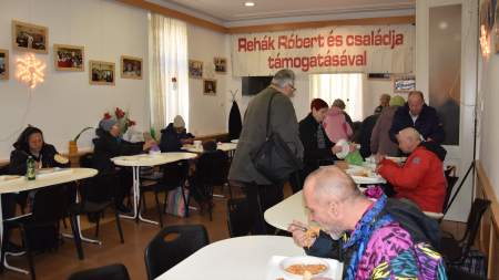 A szeretet fűszere, a hűség záloga: Rehák Róbert és családja nemes gesztusa – immáron másodszor 