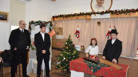 Harmadik napjához érkezett a Wojtyla Ház nagyszabású karácsonyi ebédosztása