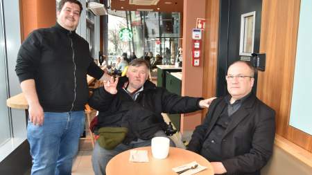 Kávéélmény és jóízű beszélgetés a kecskeméti Starbucksban