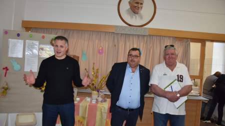 Dobos József szeretetlakomát rendezett a Wojtylában