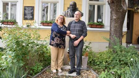 Szeptemberben is égett a szeretet lángja – Cornelia és Lajos újra a szegények között
