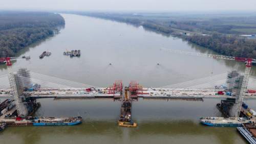 Bábel Balázs érsek kezdeményezésére Tomori Pálról nevezték el a Kalocsa és Paks közti új Duna-hidat 