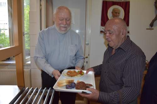 Szeretettel megrakott tányérok várták a rászorultakat a Wojtyla Ház 20. születésnapján
