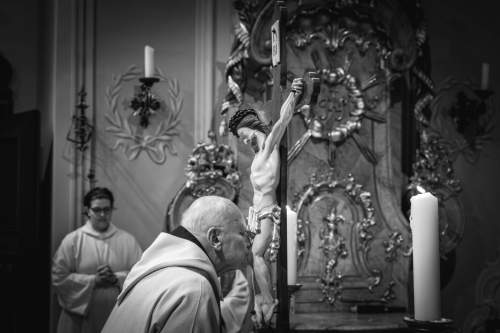 Bencés és piarista reflexió XIV. Leó Dilexi te kezdetű buzdítására 
