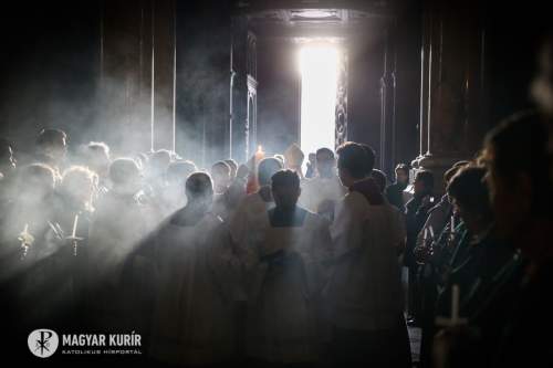 Nagyheti és húsvéti szertartások az érseki és püspöki székhelyeken 2026-ban