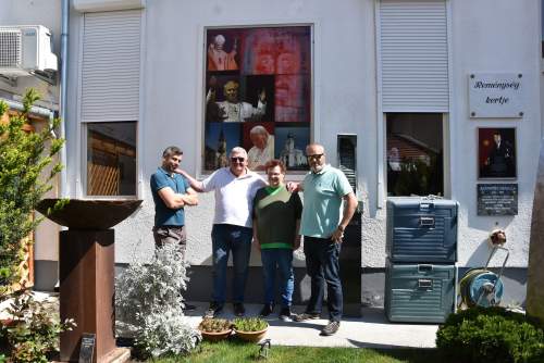 Dudás Tamás és Kövesi Krisztián szeretetlakomára invitálta a Wojtyla Ház elesettjeit