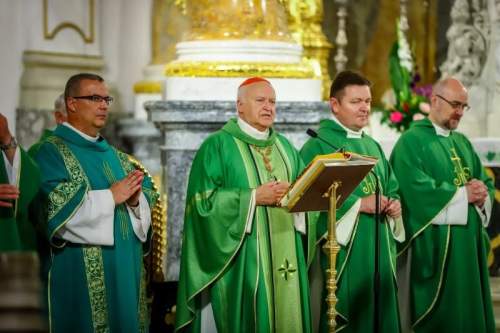 Német László bíboros mutatott be szentmisét a hagyományos horvát nemzetiségi napon Kalocsán 