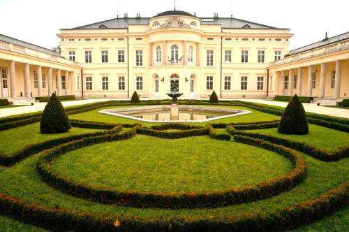 Történelmi örökségeink nyomában: múltidéző Fehérvárcsurgón és Dinnyésen